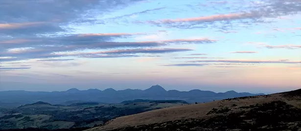  La chaîne des Puys depuis le Puy Loup